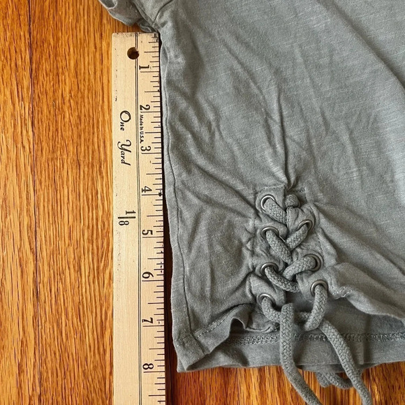 Forever21 T-shirt - Picture 4 of 4